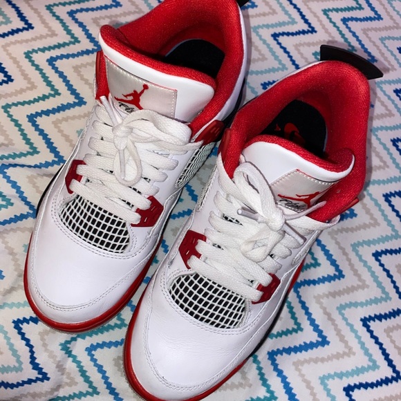 Jordan 4